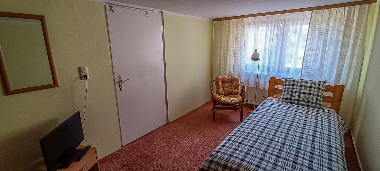 Gemuetliches Haus In Gartz/oder *